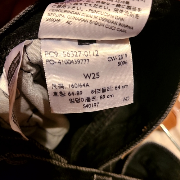 Levi's 501 Original High Rise Frayed Hem Shorts Size 25 - Picture 4 of 5